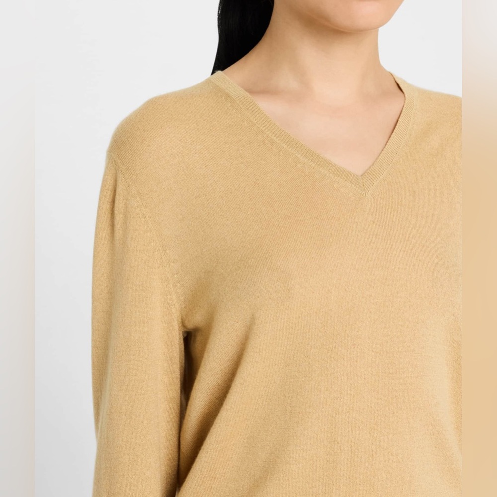 Craft & Barrow Sweater V neck Women’s Size XL Beige/Tan Long Sleeve soft acrylic